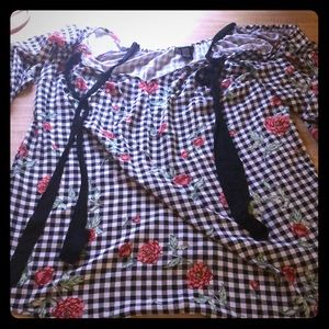 Lightweight floral black and white top